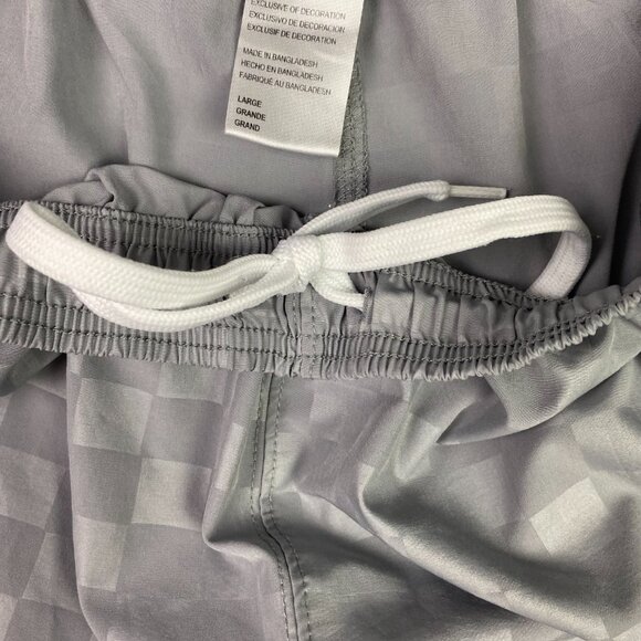 Umbro Checkered Shorts Men's Large Silver Gray Soccer Running Gym - Picture 6 of 12